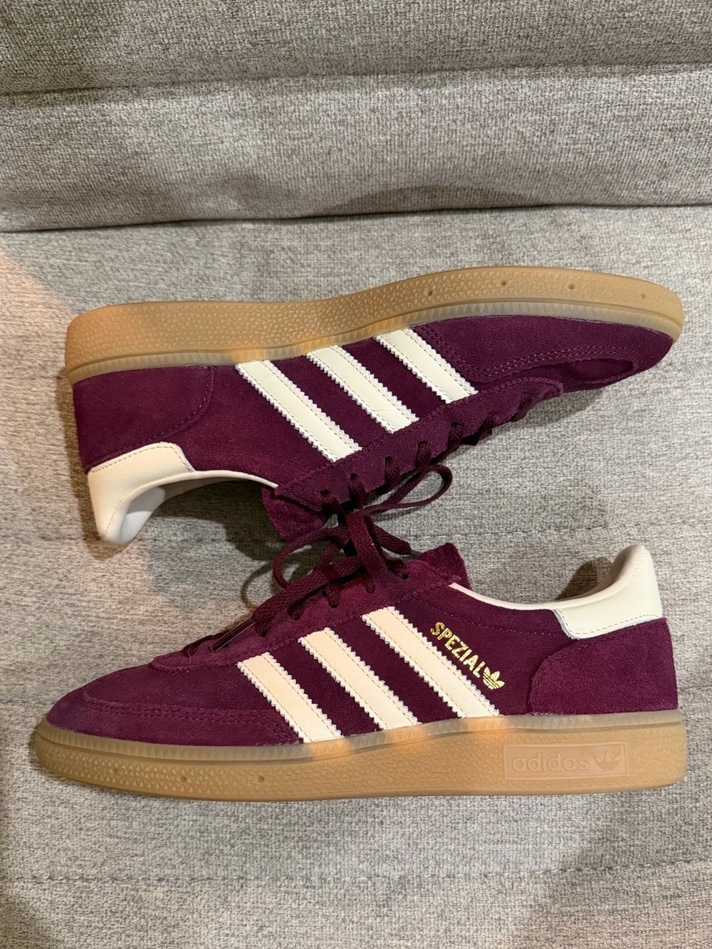 adidas Spezial Suede Sneakers in Burgundy and White with Gum Sole NWOT - Picture 2 of 9